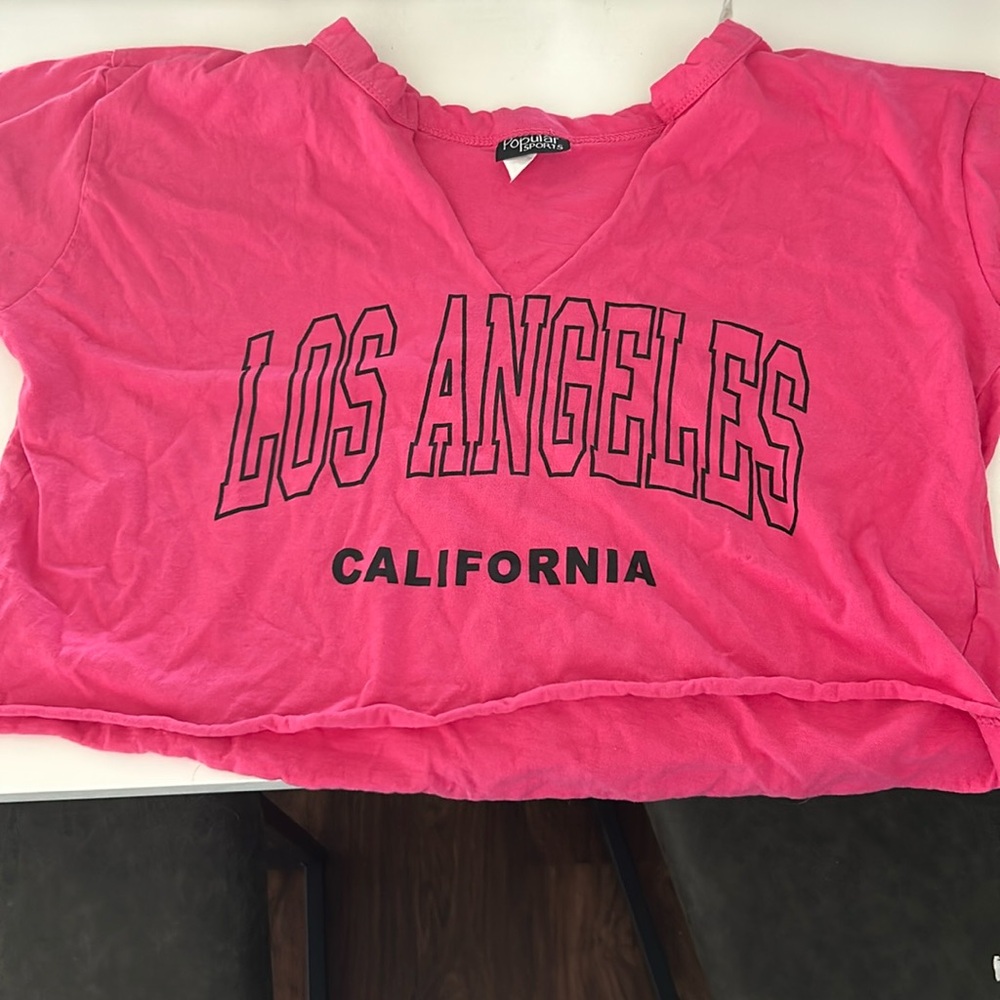 Women’s pink v-neck crop top